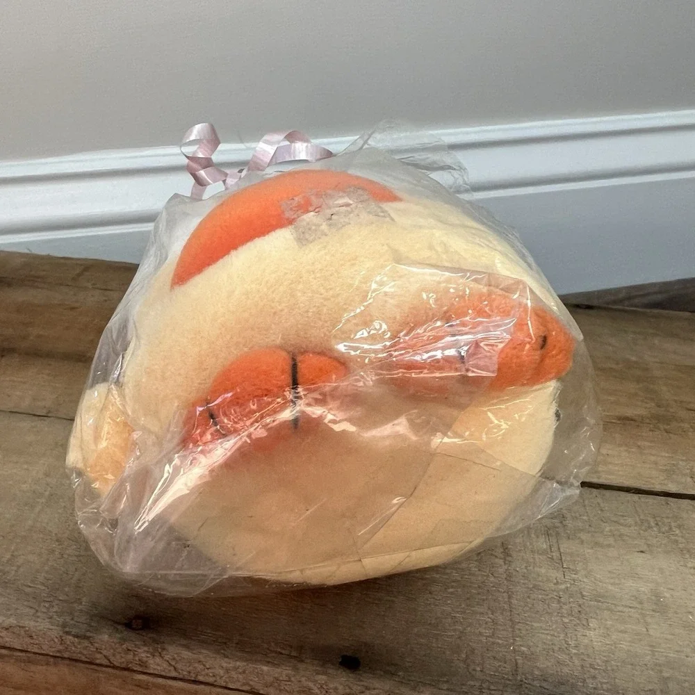 Piyo Piyo Cracked Egg Shell In Original Bag Plush 5